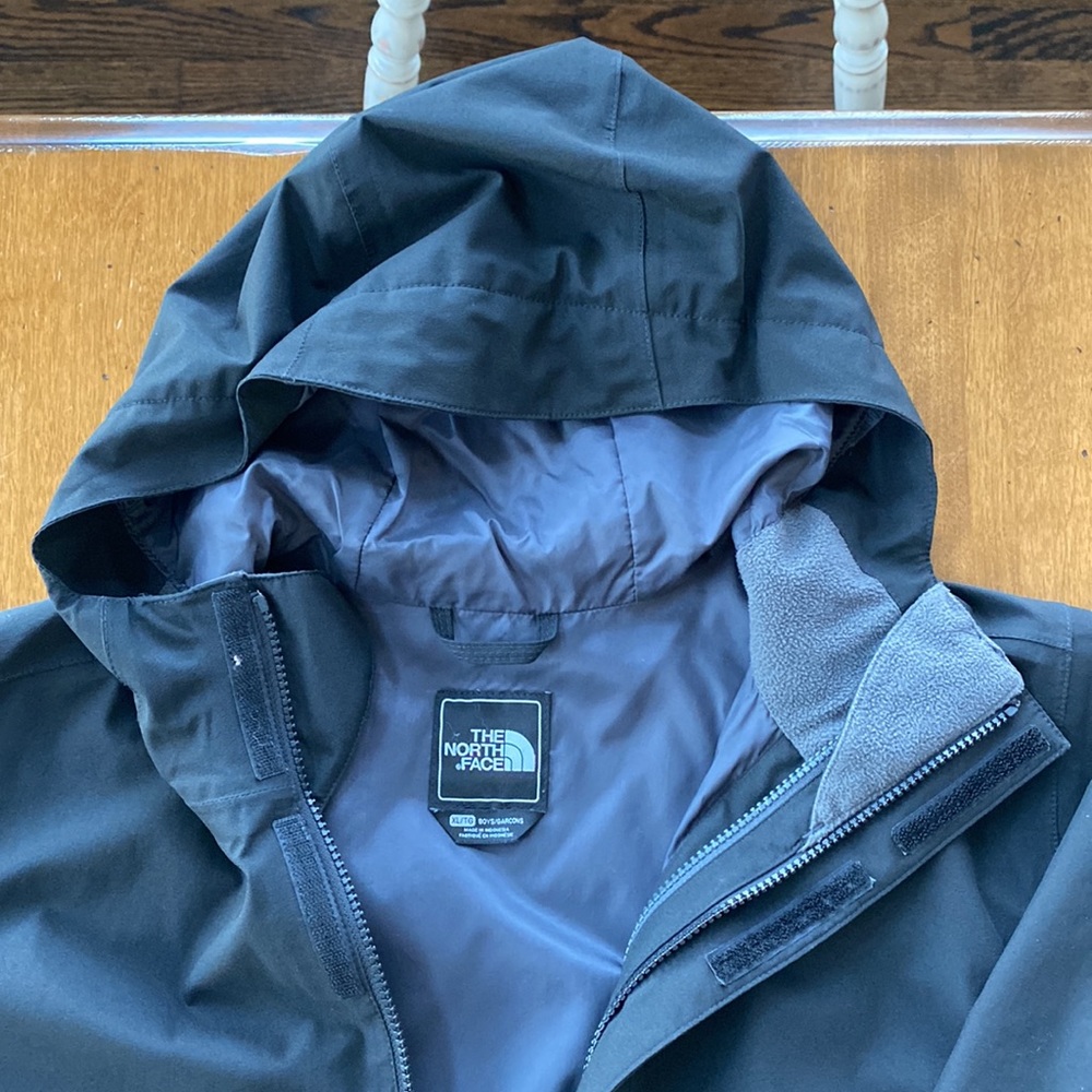 North Face Water/ Wind Proof Jacket - image 5